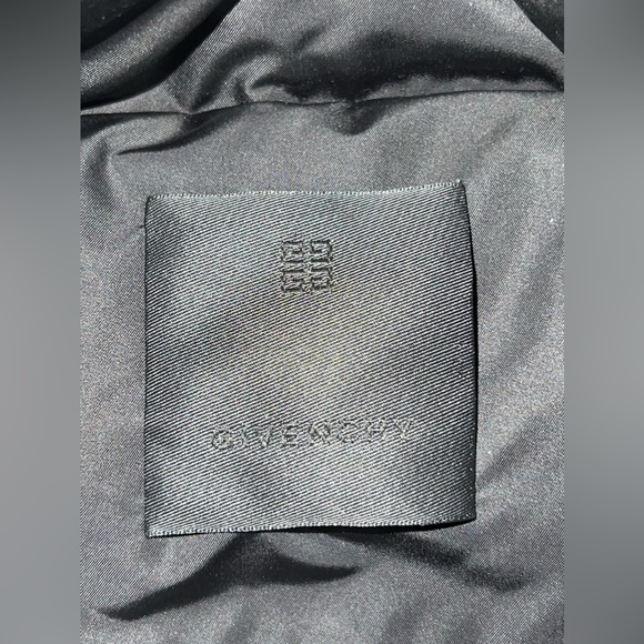 GIVENCHY PUFFER VEST - Picture 5 of 11